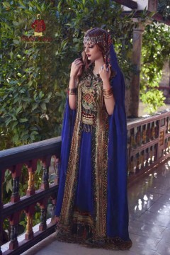 Modern Kabyle dress, bare shoulders, in satin, delivery available within 24 hours,